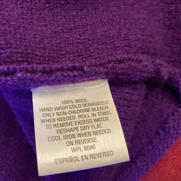 Wool cardigan sweater with clasp - Picture 6 of 6